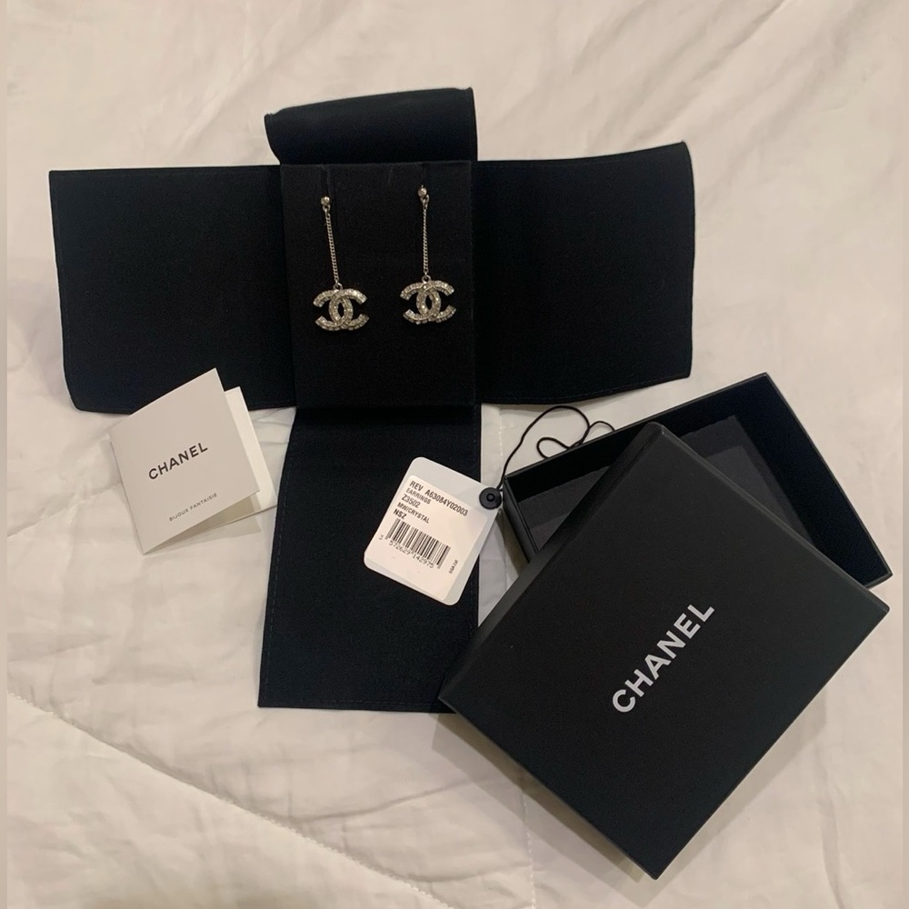 Chanel Baguette Crystal CC Drop Earrings Silver Color
New with tags